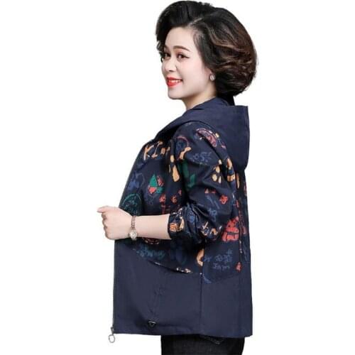 Female Windbreakers Autumn Coat 2021 New Printed Hooded Short Jacket Plus Size 5XL Middle-aged Womens Basic Coat Casual Tops