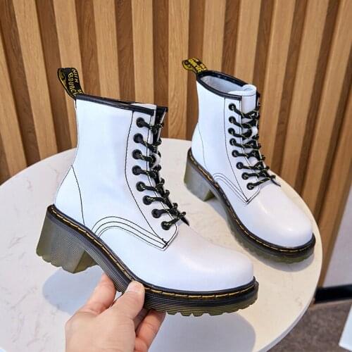 2021 Leather Platform Boots Woman Winter Shoes Warm Fur Thick Heel Short Ankle Boot Lace-up Womens Martin Boots Black White