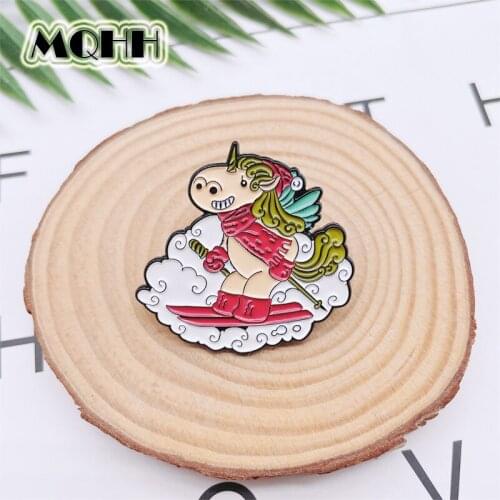 Creative Cartoon Cute Animals Pony Ski Race Enamel Pins Fun Snowflake Alloy Brooch Badge Accessories Woman Jewelry Gift For Kid