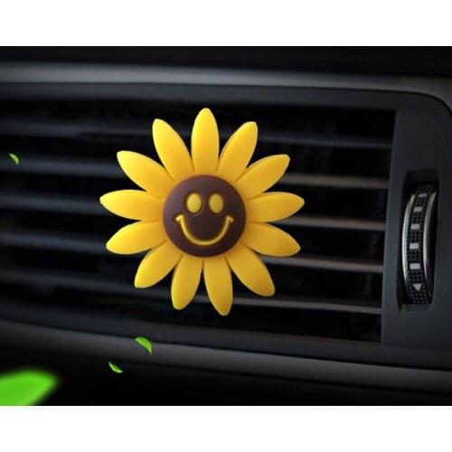 Sunflower smiling face car Air conditioning outlet perfume car perfume car interior accessories car fragrance