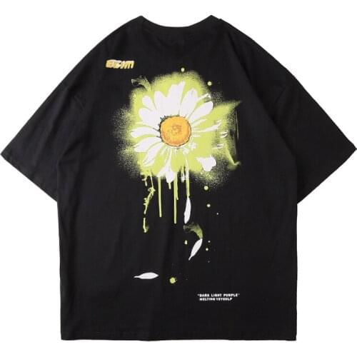 Summer Ins Small Daisy Couples Short Sleeved T-shirts for Men and Women Popular Logo Loose Oversize Casual Fashion Short Sleeved