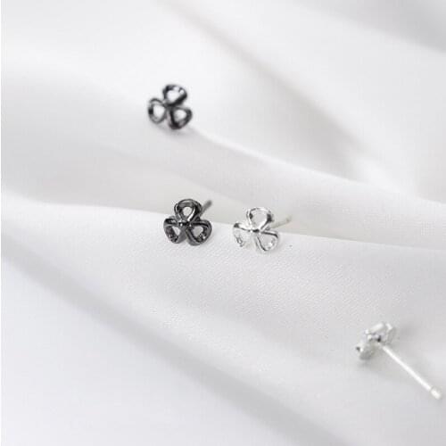 La Monada Small Woman Earring Female 925 Silver Black Flower Stud Earrings Korean Fashion Silver Earrings For Girl Women Jewelry