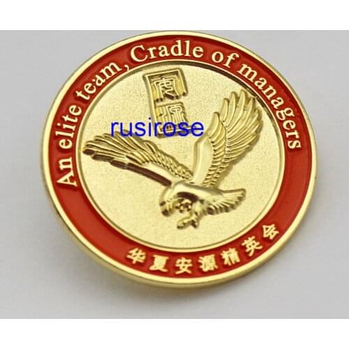 Factory direct 3D three-dimensional golden eagle round business brooch custom, elite badge