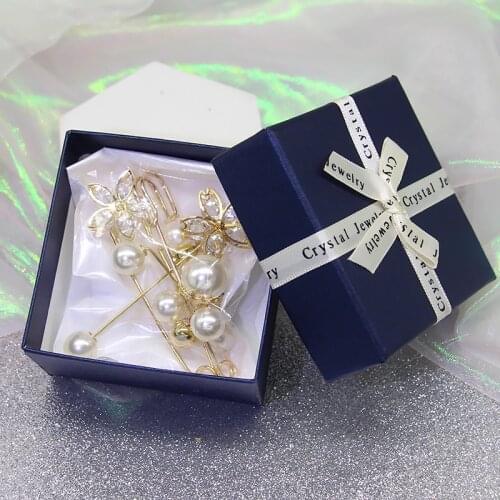 6Pcs Rhinestones Womens Fashion Brooch Set Pearl Brooch Pins Shirt Sweater Coat Decorative Prevent Exposure Brooches For Women