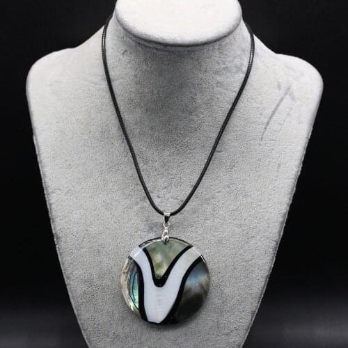 Natural Shell Necklace With Round Pendant Leather Cord 2MM Charms For Elegant Women Love Romantic Gift