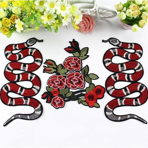 Roses Flowers parches Embroidered Iron on Patches for Clothing DIY Stripes Clothes Snake Stickers Custom Badges