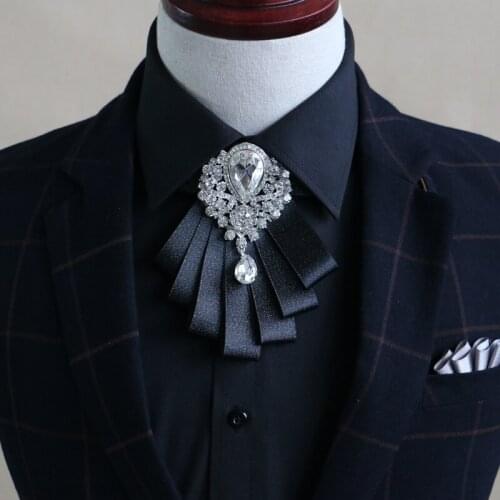 Korean Bow Tie Mens Bridegrooms Wedding Dress Diamond Necktie Nightclub Bow Tie Fashion Bow Tie Butterfly
