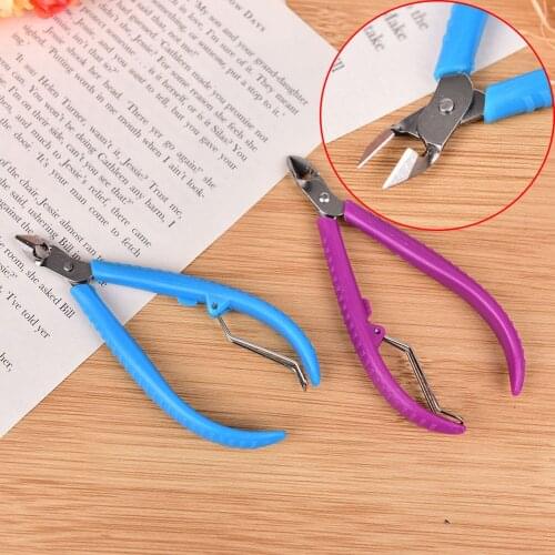 Plastic Handle Pedicure Dead Skin Remover Toenail Ingrown Nail Art Cuticle Nipper Clipper Edge Cutter Manicure Scissor Plier