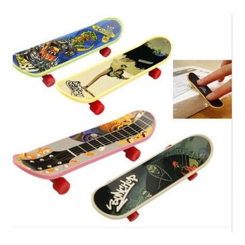1PC Children Mini Fingerboard Fingerboard Skate Boarding Toys Children Gifts Party Favor Mini Toy Random Pattern