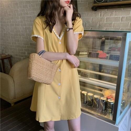 French Retro Temperament V-neck Short-sleeved Chiffon Dress Female Mid-length A-line First Love Skirt 2021 New Summer