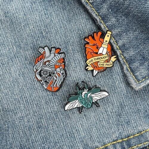XEDZ Punk Mechanical Heart Badge Brooch Beetle Knife Metal Enamel Lapel Pin Backpack Clothes Fashion Jewelry Gift for Kids