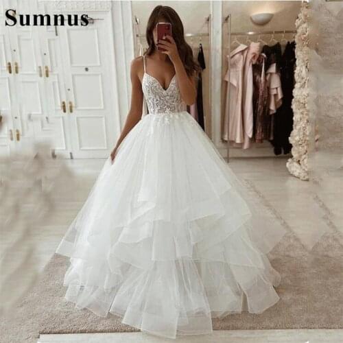 Sumnus Ball Gowns Wedding Dresses V-Neck Backless Appliqued Lace Bridal Gowns Puffy Tulle Princess Bridal Party Dress
