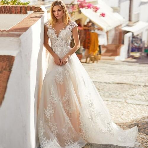 V-Neck Cap Sleeve Appliques Lace Beads Buttons A-Line Wedding Dress 2021 Vestido De Noiva Bridal Gown
