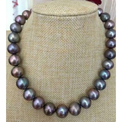 Stunning 10-9mm black Tahitian round pearl necklace 18"