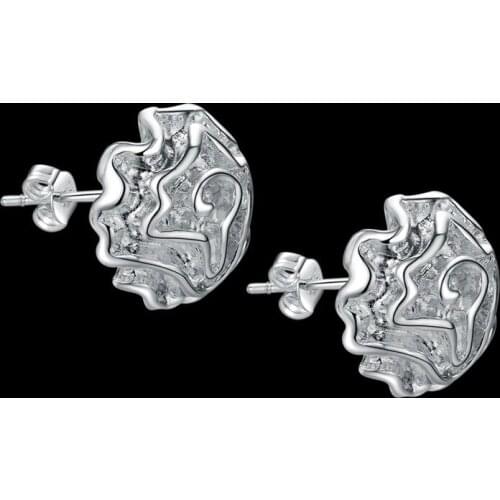 Bohemia Silver Color Flowers Body Penetration Stud Earrings for Woman Wedding Engagement Fashion Party Charm Jewelry Best Gift