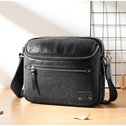 Shoulder Bag Men Leather Messenger Bag Male Tide Brand Shoulder Bag Casual Simple Small Men Bag Soft The First Layer of Leather
