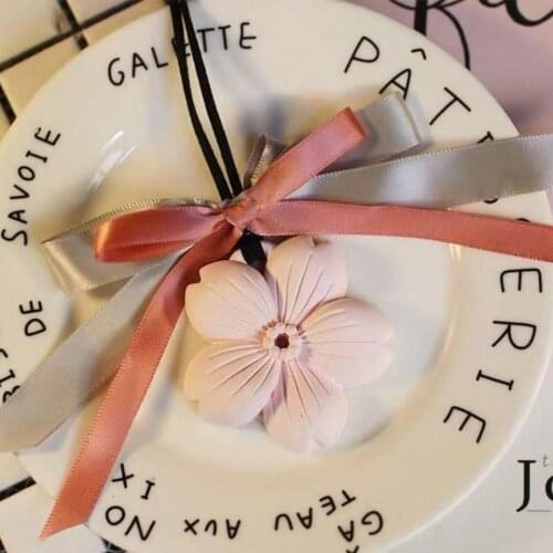 New Car Hanging Accessories Vintage Flower Car Pendant Perfume Auto Mirror