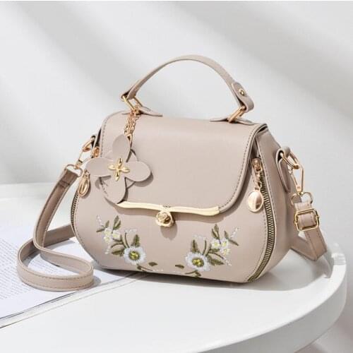 Small Fresh Fashion Girl Shoulder Bag Summer New Sweet Banquet Handbag Wild Lady Messenger Bag Flower Embroidery WomenS Bags