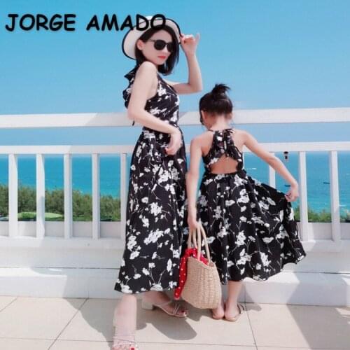2021 New Summer Family Matching Dress Floral Open Back Ruffles Sexy Holiday Beach Boho Sling Long Dress Mum Daughter Suit E1075