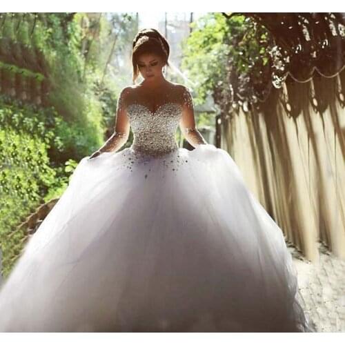 Long Sleeve Wedding Dresses Rhinestones Crystals Backless Ball Gown Wedding Dress Vintage Bridal Gowns Spring Quinceanera Gown