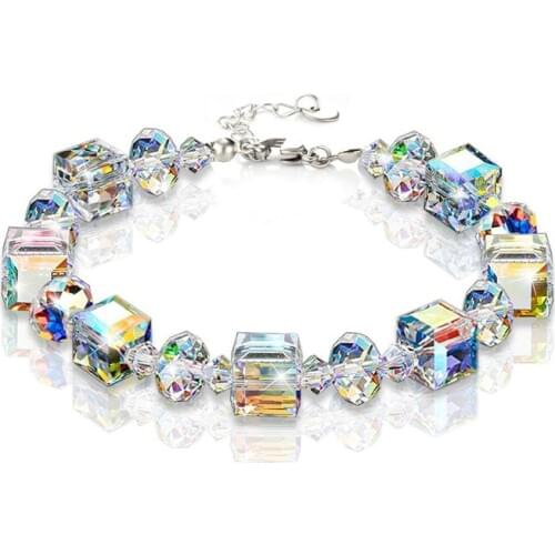 Melia cueillez votre jeunesse Beaded Bracelets