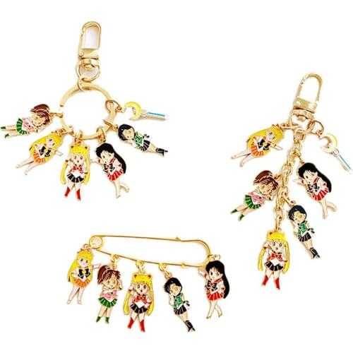 Sailor Moon Womens Metal Keychain Accessories nime Decor Pendant AirPods Bag Hangings Kawaii Fashion Decoration Christmas Gifts