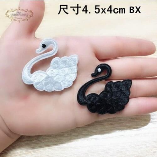 1 pcs Goose embroidered iron on Fashion patches clothing accessory bag hat shoe repair Appliques phone decor diy