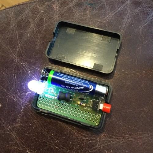 FLA-1 1.5V Simple Flashlight DIY Kit Integrated Circuit Board Soldering Practice Suite Electronic Components Welding Training