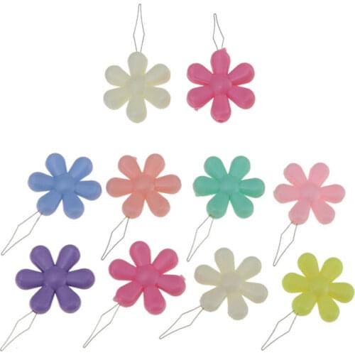 10Pcs Elderly Easy Sewing Needle Device Threader Thread Guide Tool Garment Sewing Needlework Flower Shape Threader Random Color