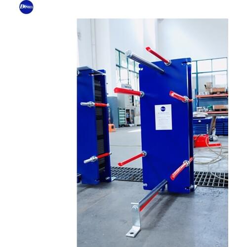 Engine condenser for steam fresh water generator