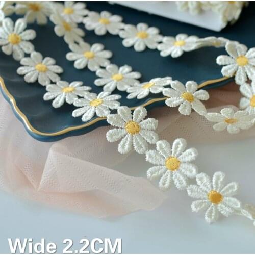 2.2CM Wide Exquisite Venise Embroidered Daisy Lace Trim 3d Flowers Lace Ribbon Dress Collar Hats Headwear Sewing Guipure Decor
