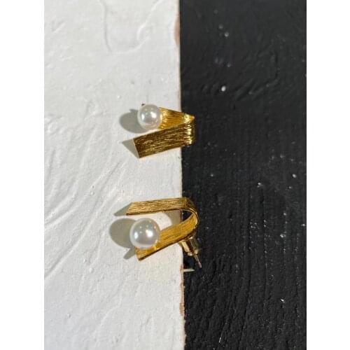 Rispada EH33838 Artificial pearl irregular earrings