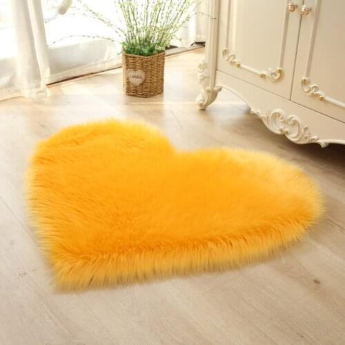 Carpet In The Living Room Large Rugs Plush Heart Shaped Non-Slip Bedrooom Modern Carpet Furry Floor Mat Childrens Room Decor
