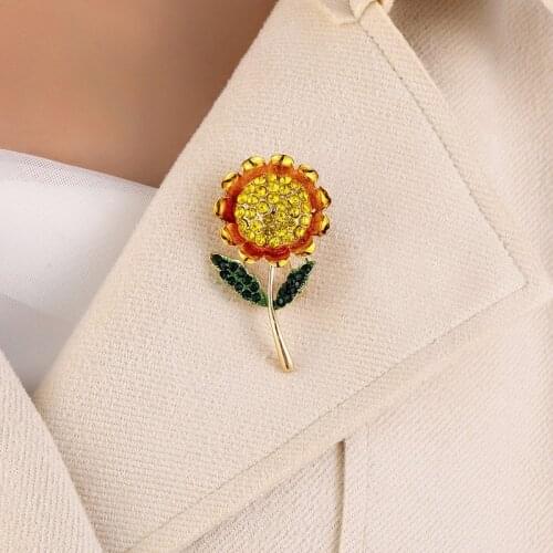 2021 Wholesale Rhinestone Sunflower Brooches for Women Enamel Daisy Pin Plant Coat Jewelry Fashion Accessories High Quality