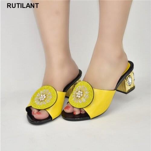 Latest African Style Ladys Slippers Womens Shoes Decorated with Rhinestones Low Heels Shoes for Women Ladies Shoes for Party