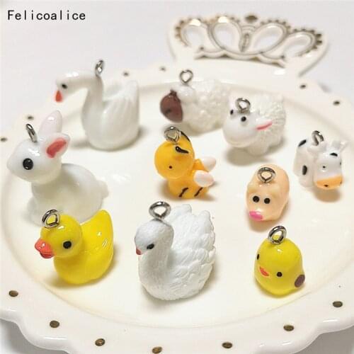 100pcs 3D Resin Animal Charms Cute Cartoon Yellow Duck/Bee/Rabbit Pendant Figurine Craft For DIY KeyChain Earring Decoration