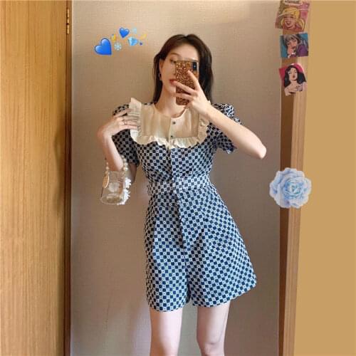 2021 summer French retro small fellow plaid shorts fashion style shows high wide legs temperament jumpsuit women