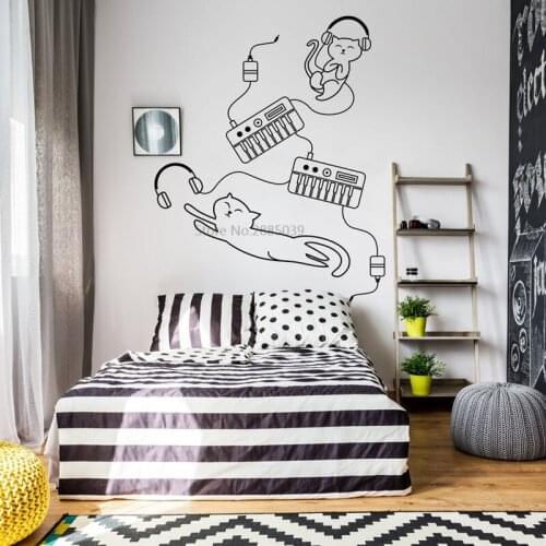 Cute Music Lover Cat Decor Headphone Kawaii Crazy Living Room Bedroom Home Decal Removable Vinyl Wall Sticker Mural BD368