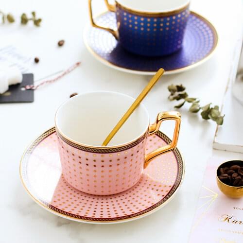 European Tea Cups Set with Saucer Royal Ceramic Gold Bone China Coffee Cup High Quality Tampa De Silicone Home Container LL50CC