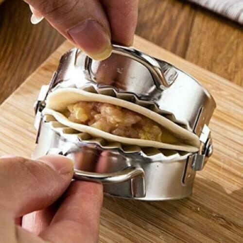 Stainless Steel Dumpling Maker Mould Kitchen Pastry Tool with Flour Ring Cutter HR