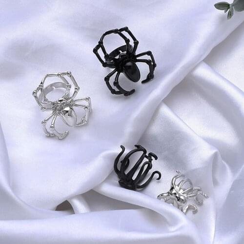 Gothic Simulation Animal Spider Ring for Women men Finger Adjustable Ring Punk Style Halloween Spoof Toy Accessories 2021 2022