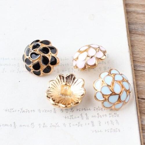 New Arrived Alloy drop oil gold-color Cartoon Leaves Flowers Shape Jewelry Charms Metal Buttons diy garment/Luggage accessories