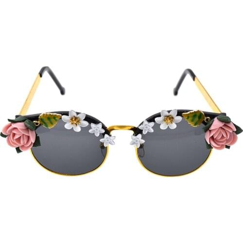 Fashion Women Roses Flower Oval Sunglasses Baroque Retro Sun Glasses Vintage Ladies Shades Rhinestones Eyewear