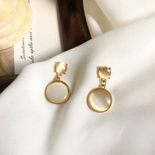 Korean Resin White Crystal Opal Earrings No Hole Elegant Opal Stone Clip Earrings No Piercing for Women Girls