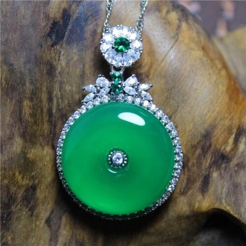 Liemjee Fashion Personality Party Jewelry Green Agate Safety Button Necklace For Women Feature Namour Charm Gift All Seasons