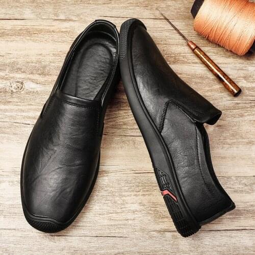 New Leather Shoes Men Classic Loafers Men Casual Shoes Breathable Walking Flats Walking Shoes Retro Outdoor Waterproof Moccasins