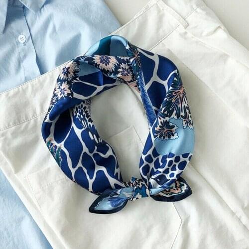 2021 New Luxury Women Fashion Small Scarf 100% Silk Bandana Giraffe Print Neckerchief Girls Headband Turban Gift 53*53cm