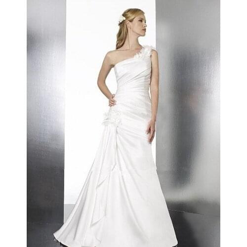 Free shipping 2018 new satin features figure enhancing pleating one shoulder floral detailing bridal gown bridesmaid dresses