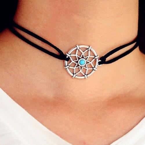 POPSPARK Chokers On The Neck