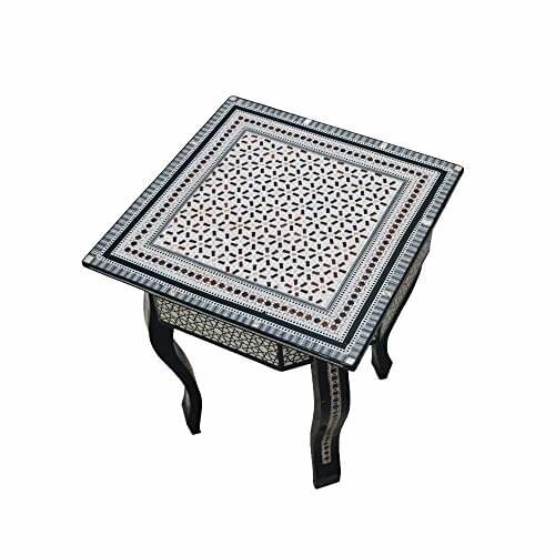 Mesa de Madera nº 4 con Incrustaciones de nácar Hecha a Mano en Egipto. Mide 41 x 41 x 41 x 41 cm y de Altura 50 cm